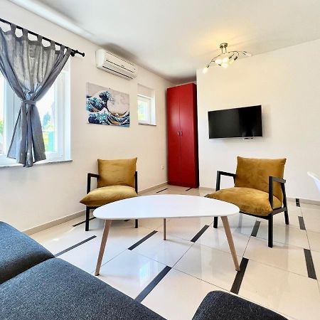 B88 Apartments - Vila Palma Sveti Filip i Jakov Zewnętrze zdjęcie