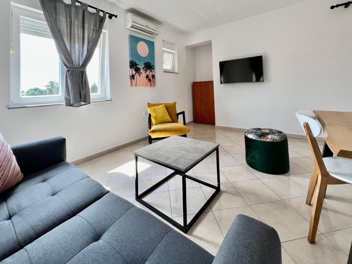 B88 Apartments - Vila Palma Sveti Filip i Jakov Zewnętrze zdjęcie